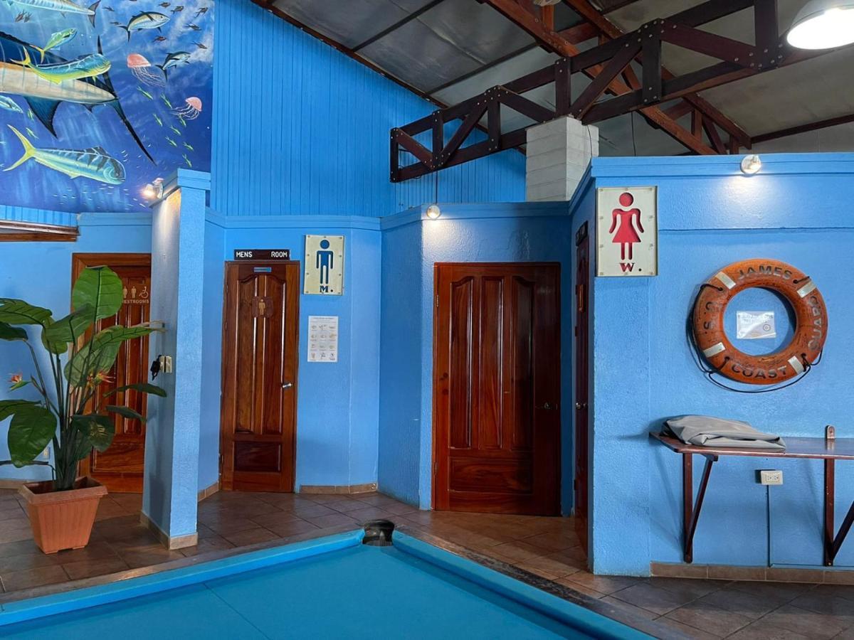 Fish Hook Marina Hotel Golfito Buitenkant foto