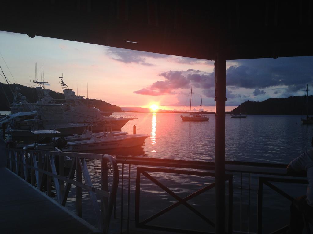 Fish Hook Marina Hotel Golfito Buitenkant foto