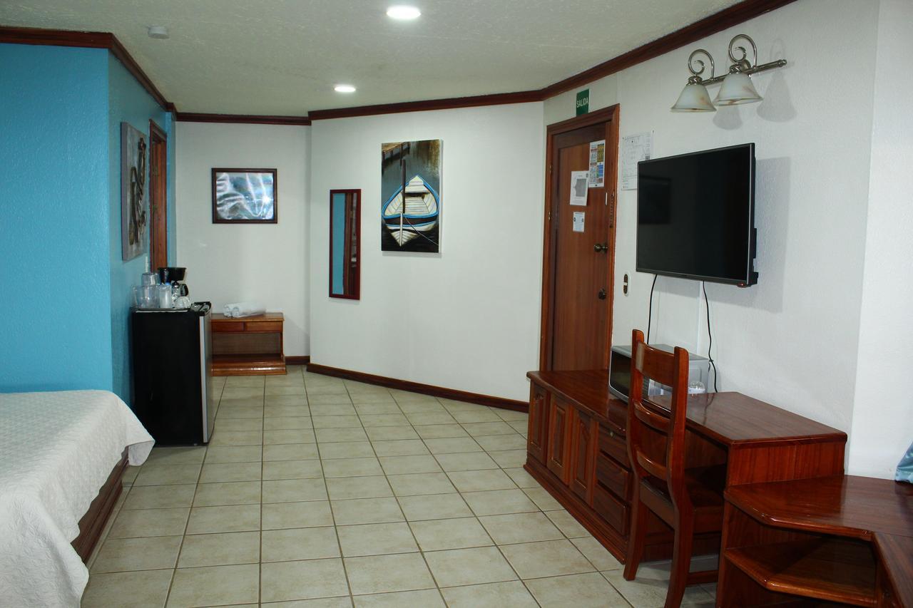 Fish Hook Marina Hotel Golfito Buitenkant foto