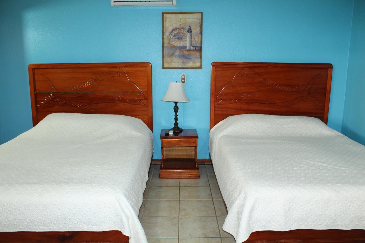 Fish Hook Marina Hotel Golfito Buitenkant foto
