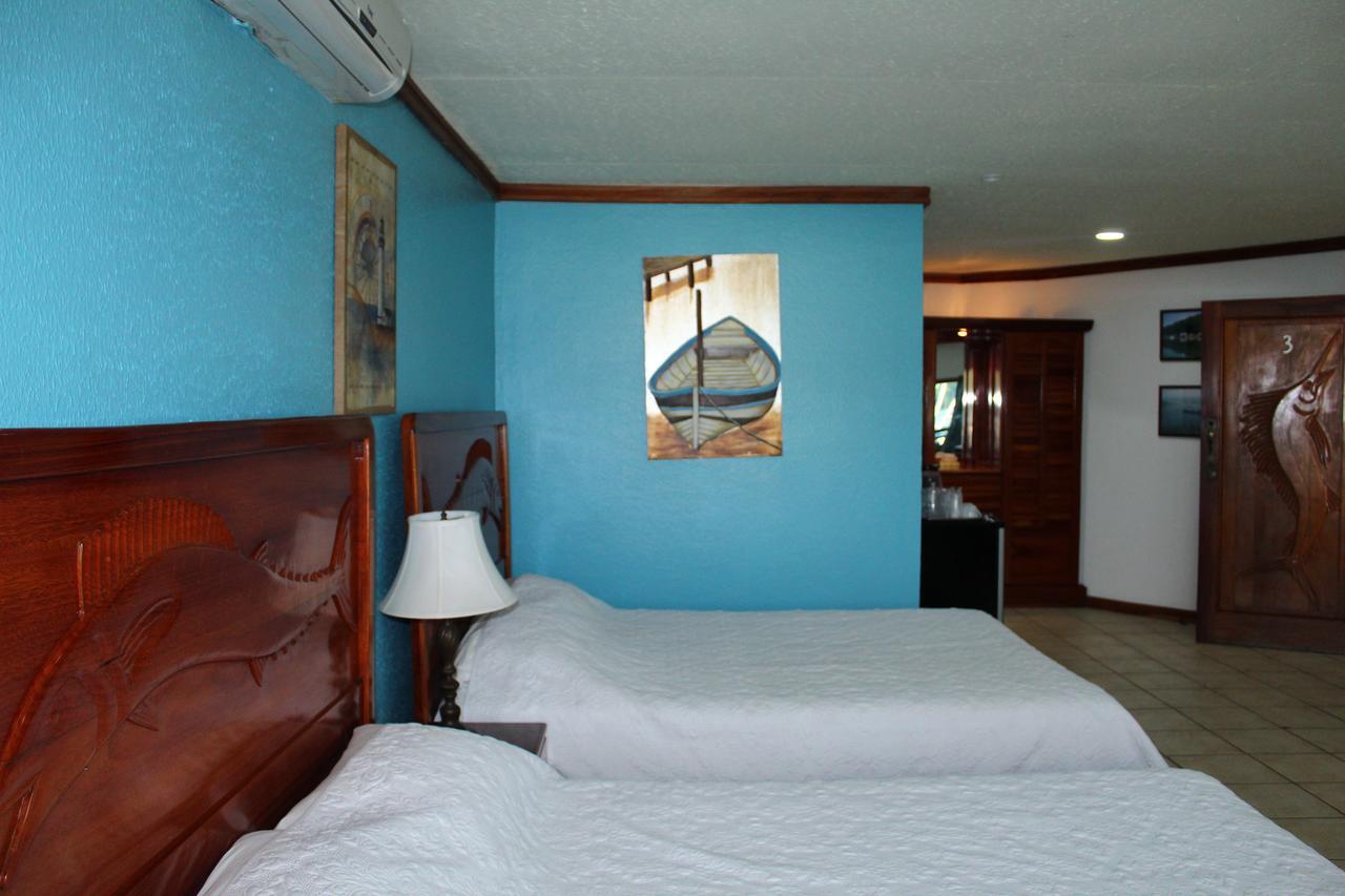 Fish Hook Marina Hotel Golfito Buitenkant foto